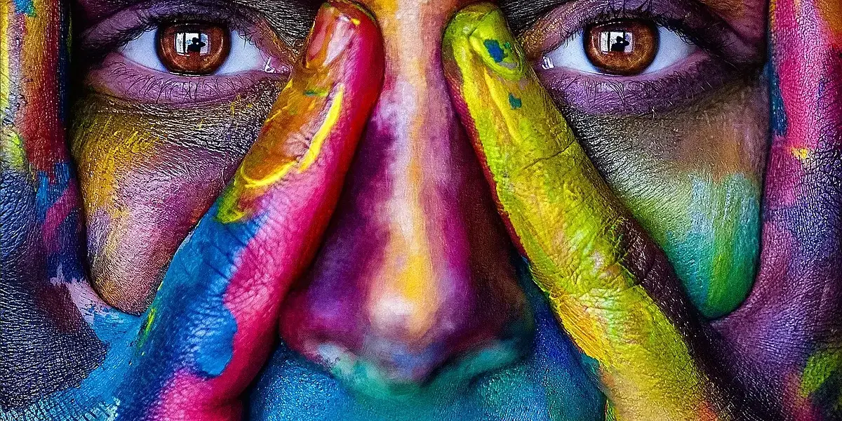 Śmieszne życzenia urodzinowe dla dziadków – wesołe inspiracje 